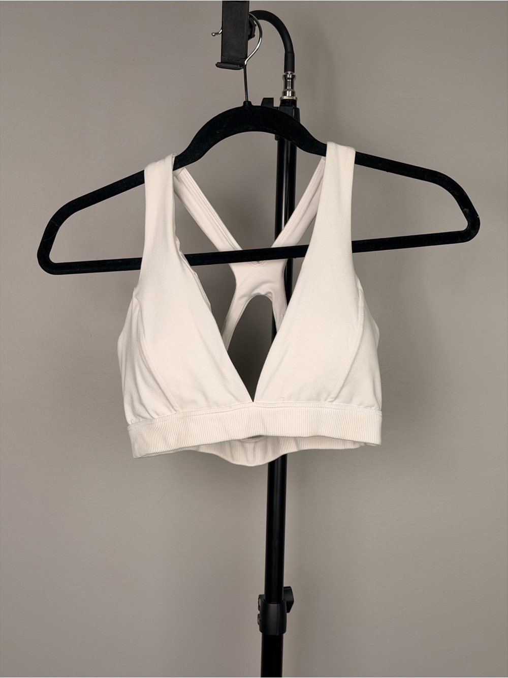 Alo Yoga Alosoft Show Stopper Bra